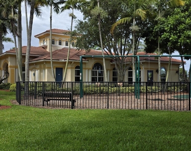 2866 S Oasis Drive - Photo Thumbnail 21