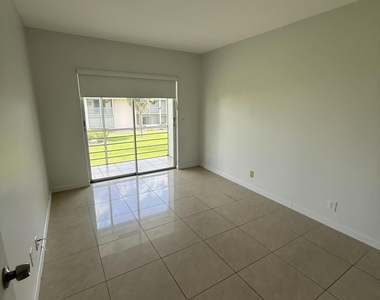 184 Easthampton H - Photo Thumbnail 11