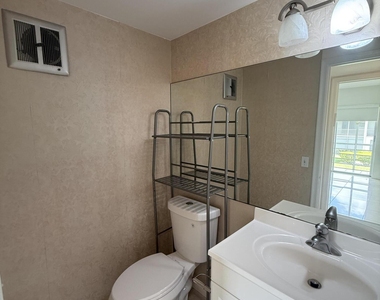 184 Easthampton H - Photo Thumbnail 10
