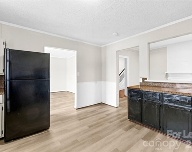 257 Jefferson Street - Photo Thumbnail 9