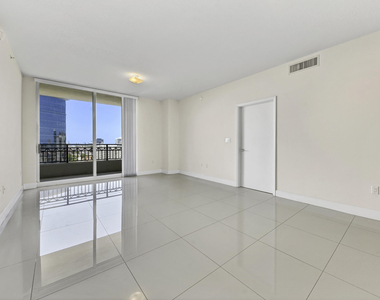 550 Okeechobee Boulevard - Photo Thumbnail 3