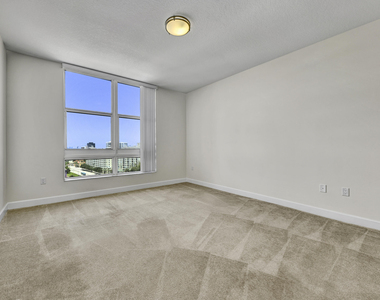 550 Okeechobee Boulevard - Photo Thumbnail 7