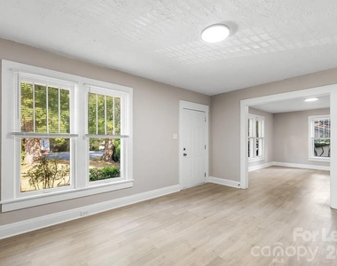 227 N Magnolia Street - Photo Thumbnail 1