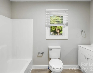 227 N Magnolia Street - Photo Thumbnail 8