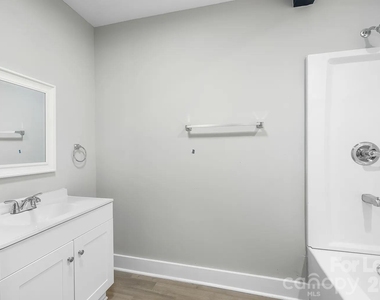 227 N Magnolia Street - Photo Thumbnail 12