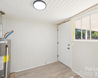 227 N Magnolia Street - Photo Thumbnail 18