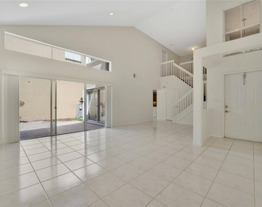 1840 Sweetbay Way - Photo Thumbnail 7
