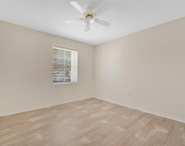 1840 Sweetbay Way - Photo Thumbnail 35