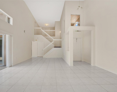 1840 Sweetbay Way - Photo Thumbnail 6