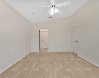 1840 Sweetbay Way - Photo Thumbnail 32