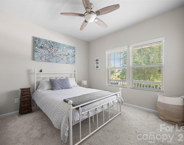 2316 Celandine Way - Photo Thumbnail 13