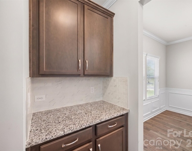 2316 Celandine Way - Photo Thumbnail 10