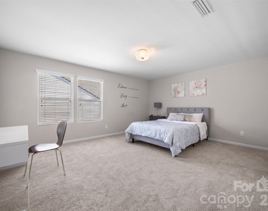 2316 Celandine Way - Photo Thumbnail 22