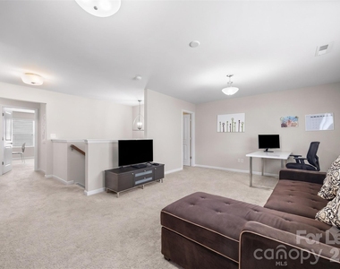 2316 Celandine Way - Photo Thumbnail 21