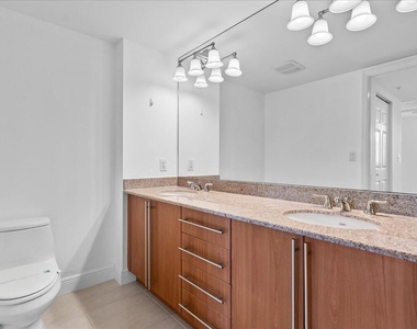 610 Clematis Street - Photo Thumbnail 13