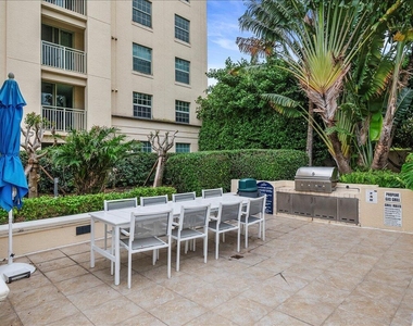 610 Clematis Street - Photo Thumbnail 31