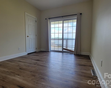 137 Fern Haven Lane - Photo Thumbnail 16