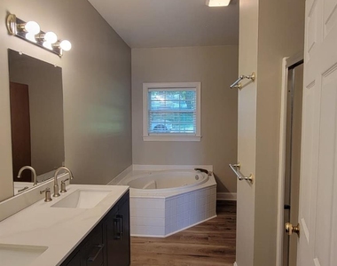 137 Fern Haven Lane - Photo Thumbnail 24