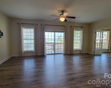 137 Fern Haven Lane - Photo Thumbnail 5