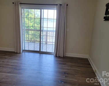 137 Fern Haven Lane - Photo Thumbnail 7