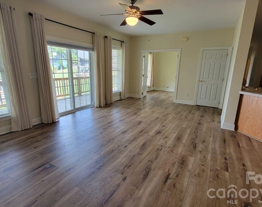 137 Fern Haven Lane - Photo Thumbnail 21