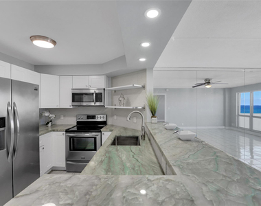 133 N Pompano Beach Boulevard - Photo Thumbnail 8