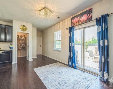 1012 Leland Drive - Photo Thumbnail 13