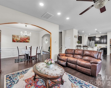 1012 Leland Drive - Photo Thumbnail 17