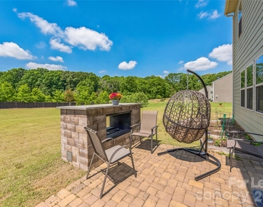 1012 Leland Drive - Photo Thumbnail 6