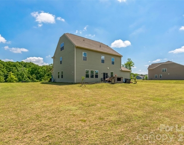1012 Leland Drive - Photo Thumbnail 2