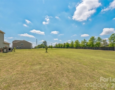 1012 Leland Drive - Photo Thumbnail 3