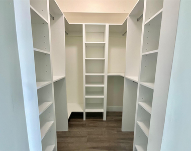 16900 N Bay Road - Photo Thumbnail 7