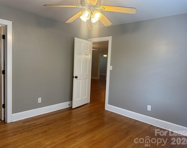 8024 Bradford Lane - Photo Thumbnail 4