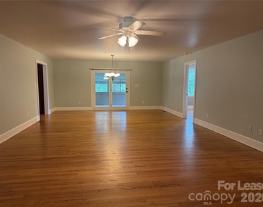 8024 Bradford Lane - Photo Thumbnail 3