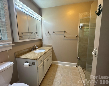8024 Bradford Lane - Photo Thumbnail 7