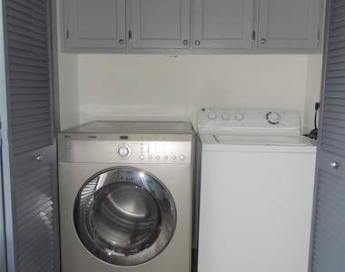 9252 Kings Canyon Drive - Photo Thumbnail 7
