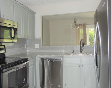 9252 Kings Canyon Drive - Photo Thumbnail 8