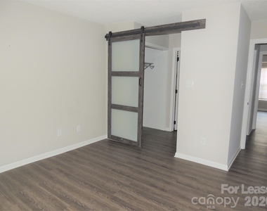 9252 Kings Canyon Drive - Photo Thumbnail 15