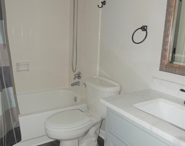 9252 Kings Canyon Drive - Photo Thumbnail 17