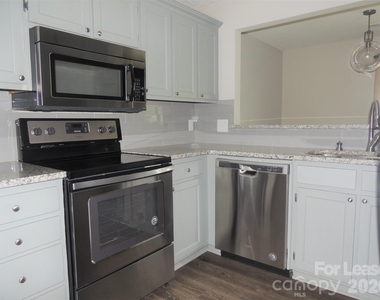 9252 Kings Canyon Drive - Photo Thumbnail 9