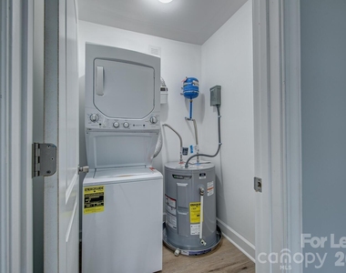 1048 Avondale Road - Photo Thumbnail 5