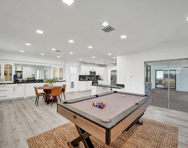 3630 N 55th Avenue - Photo Thumbnail 23