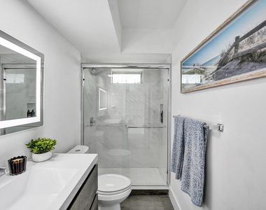 3630 N 55th Avenue - Photo Thumbnail 44