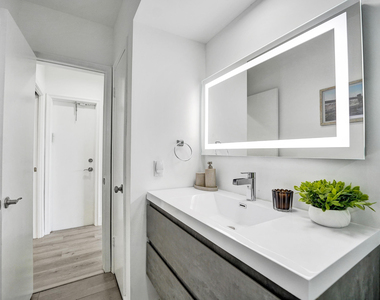 3630 N 55th Avenue - Photo Thumbnail 45