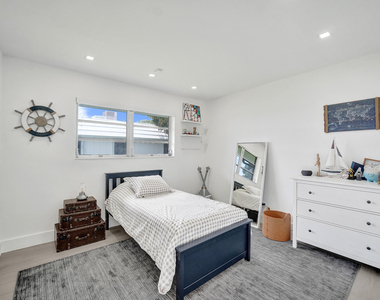 3630 N 55th Avenue - Photo Thumbnail 42
