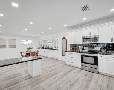 3630 N 55th Avenue - Photo Thumbnail 18
