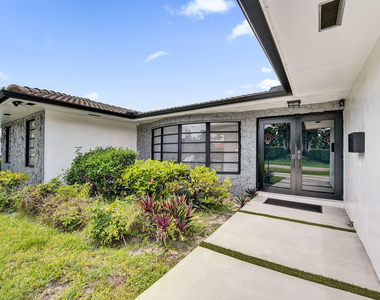 3630 N 55th Avenue - Photo Thumbnail 1
