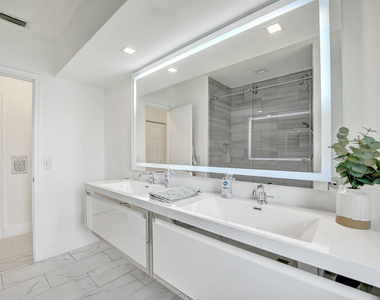 3630 N 55th Avenue - Photo Thumbnail 35