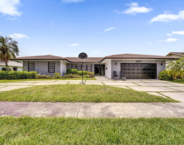 3630 N 55th Avenue - Photo Thumbnail 3