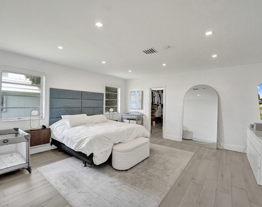 3630 N 55th Avenue - Photo Thumbnail 26